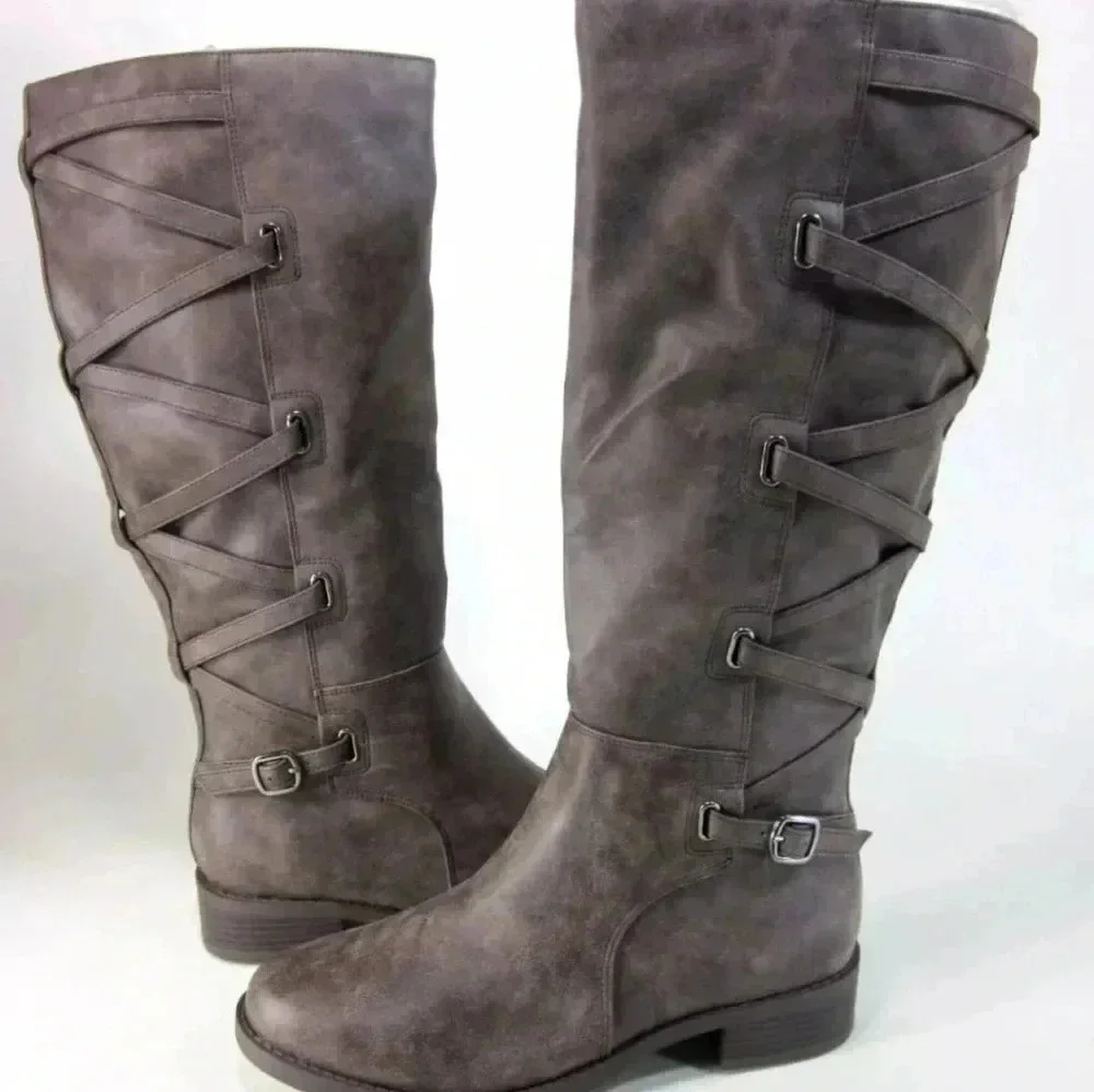 Journee Women's Boots Size 7.5 Brown